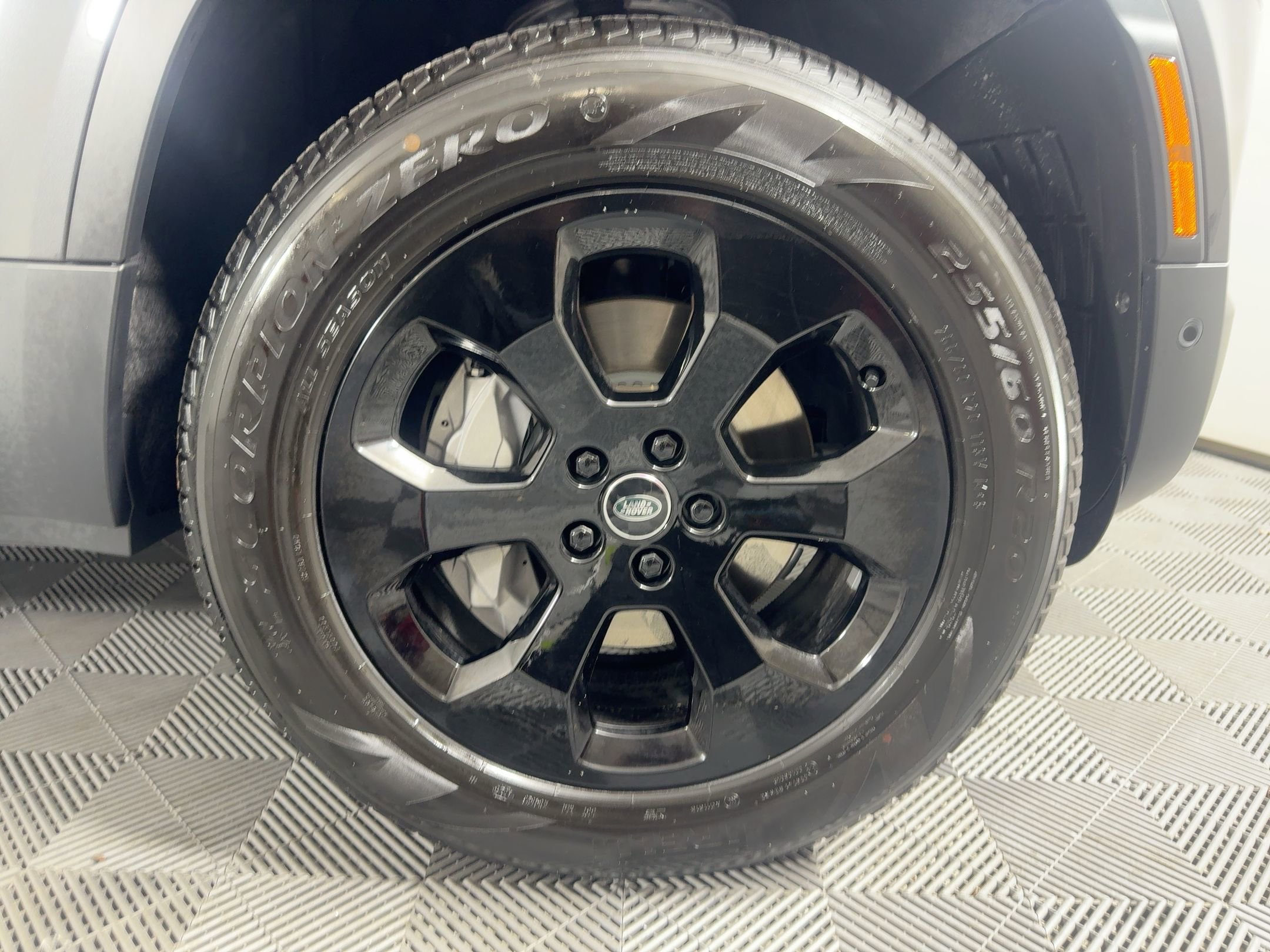 New 2025 Land Rover Defender 130 S image 13