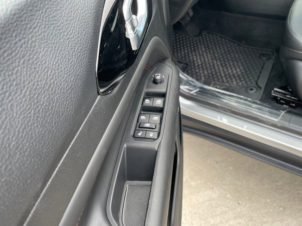 Used 2024 Jeep Compass Trailhawk w/ Trailhawk Convenience Group image 16