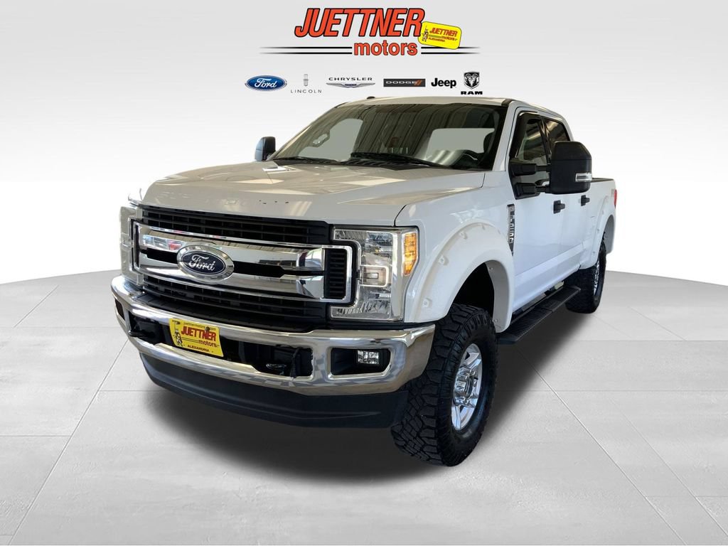 Used 2017 Ford F250 XLT w/ XLT Value Package AWD/4WD image 4