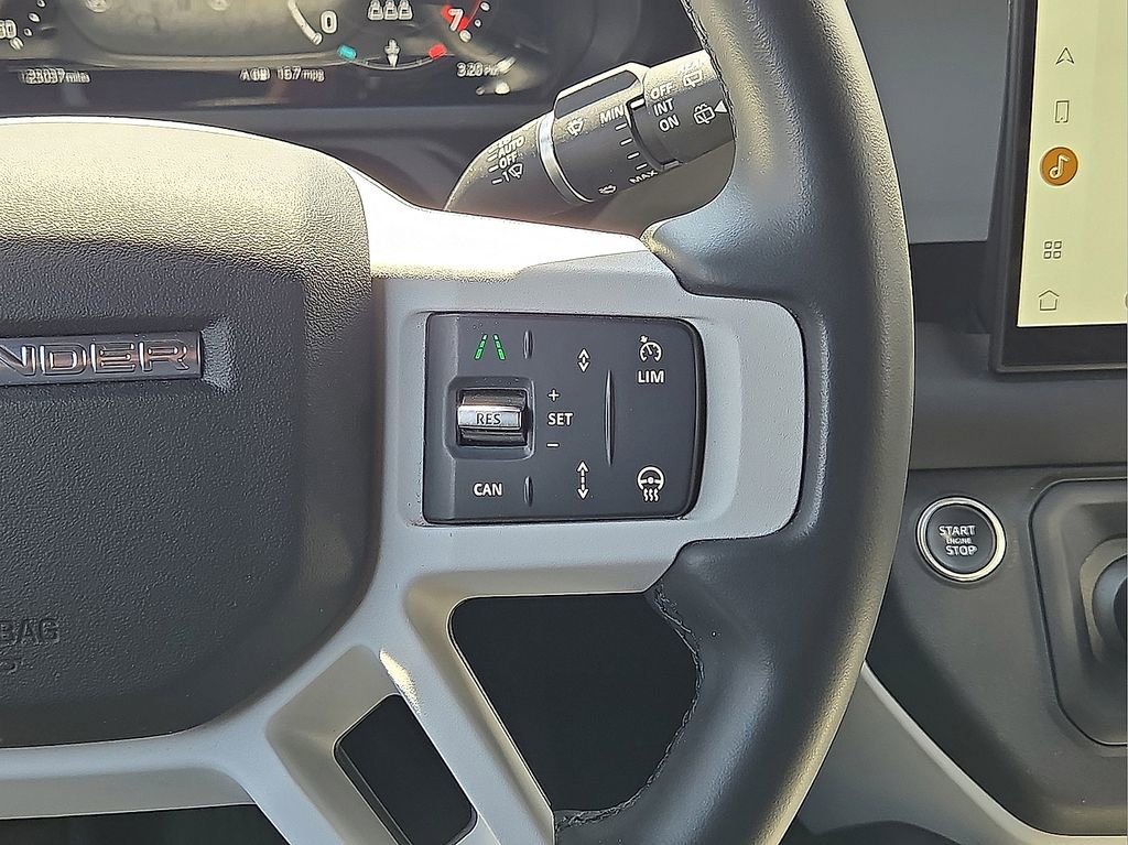 Used 2025 Land Rover Defender 110 S image 18