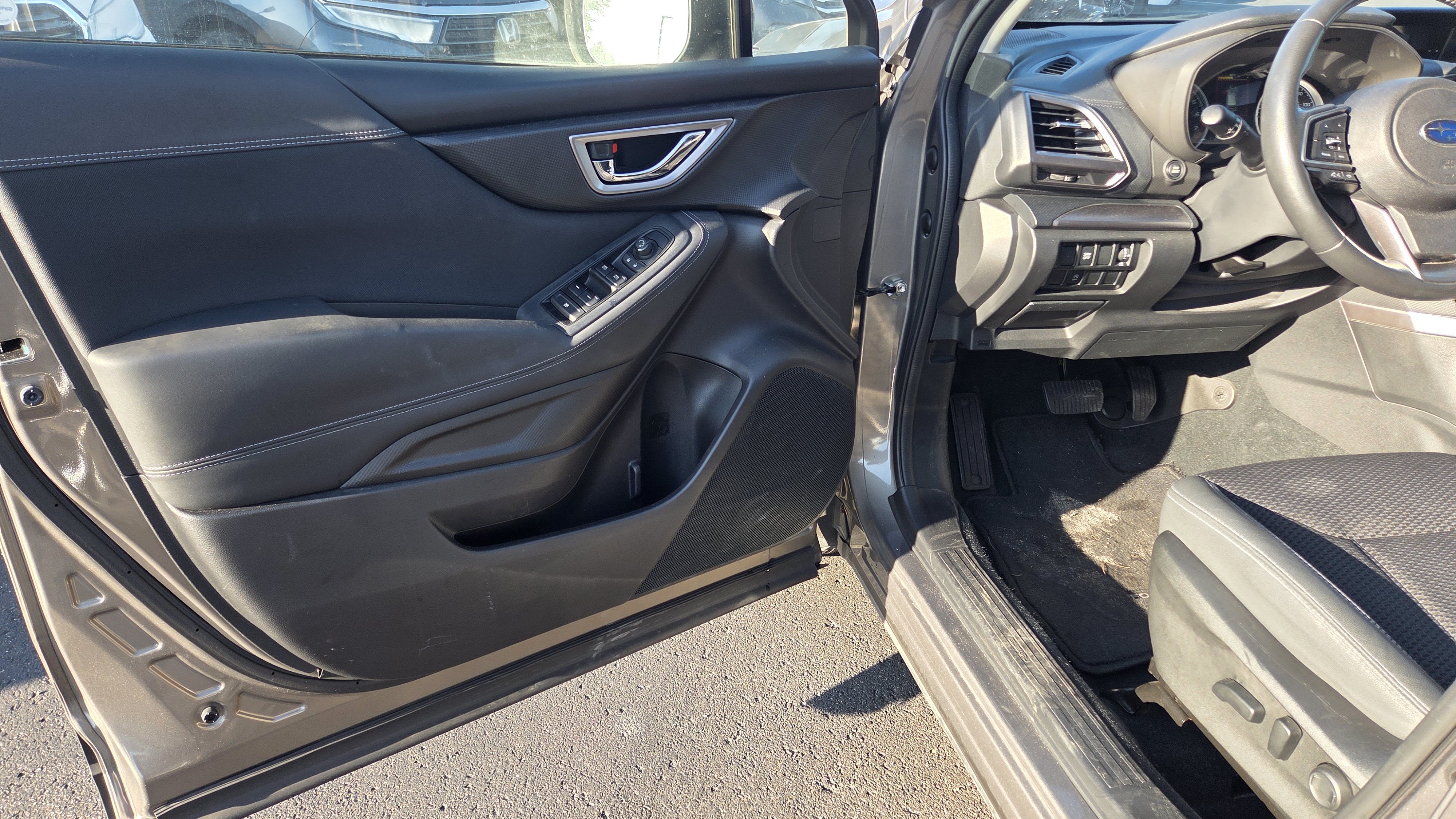 Used 2021 Subaru Forester Premium AWD/4WD image 4