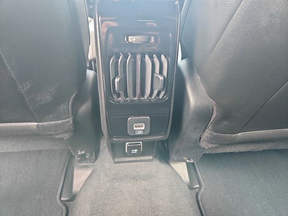 Used 2025 Jeep Compass Limited AWD/4WD image 30