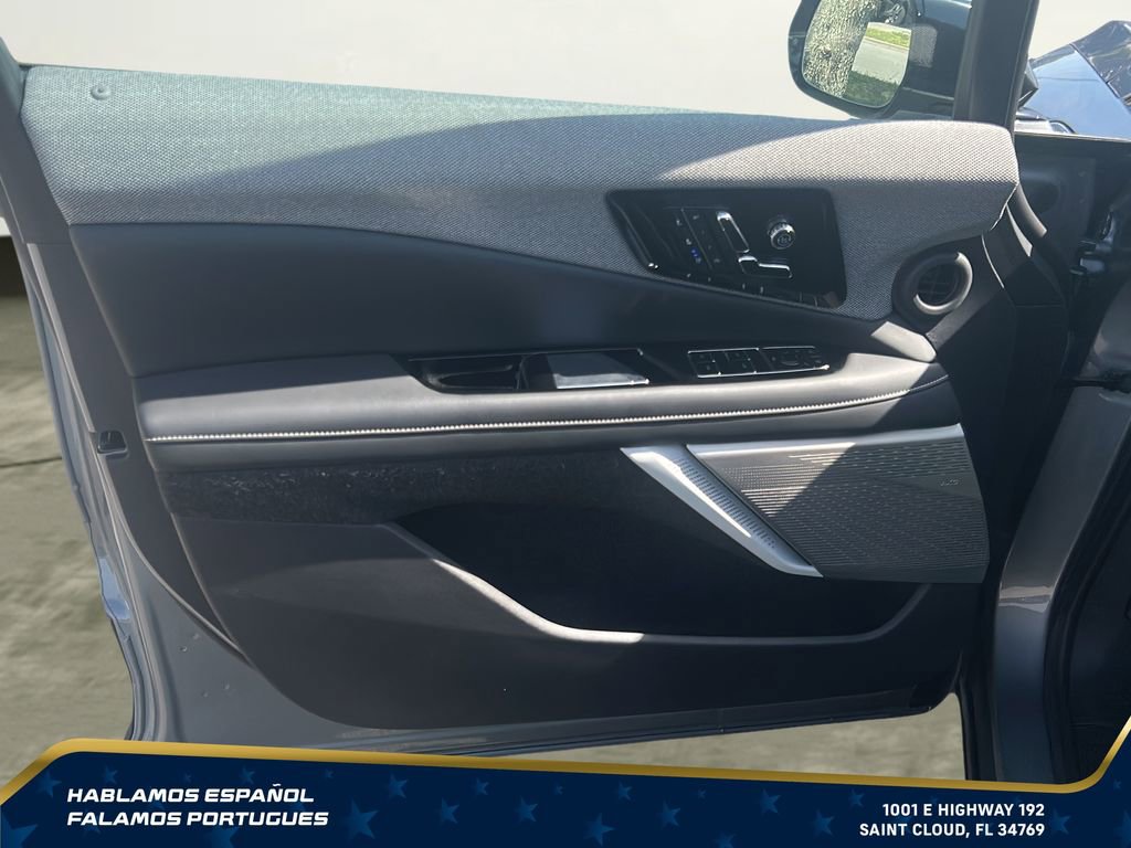 Used 2025 Cadillac Optiq Sport 2 w/ LPO, Floor Liner Package AWD/4WD image 10