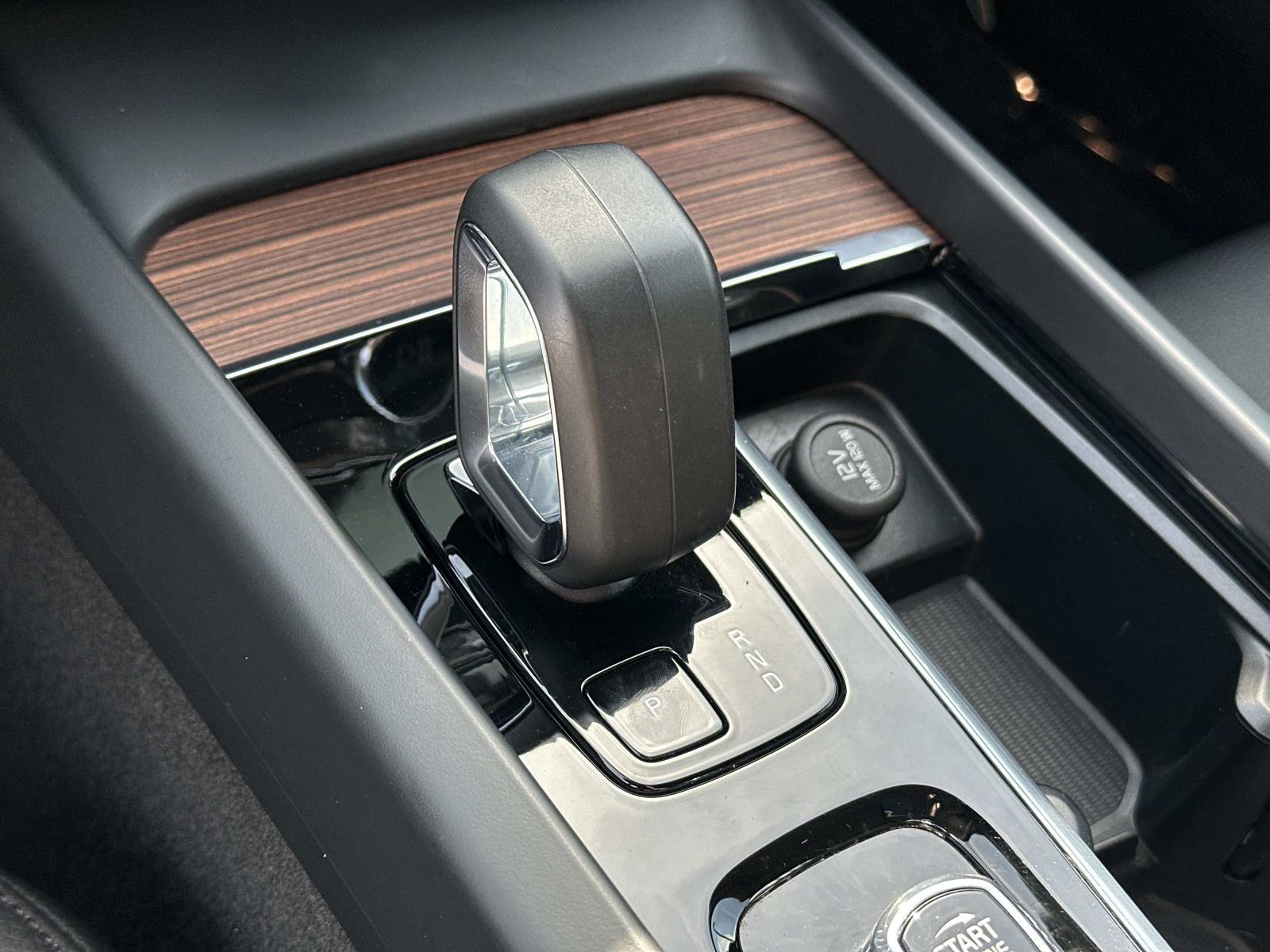 Certified 2023 Volvo V60 B5 Cross Country Plus w/ Climate Package image 13