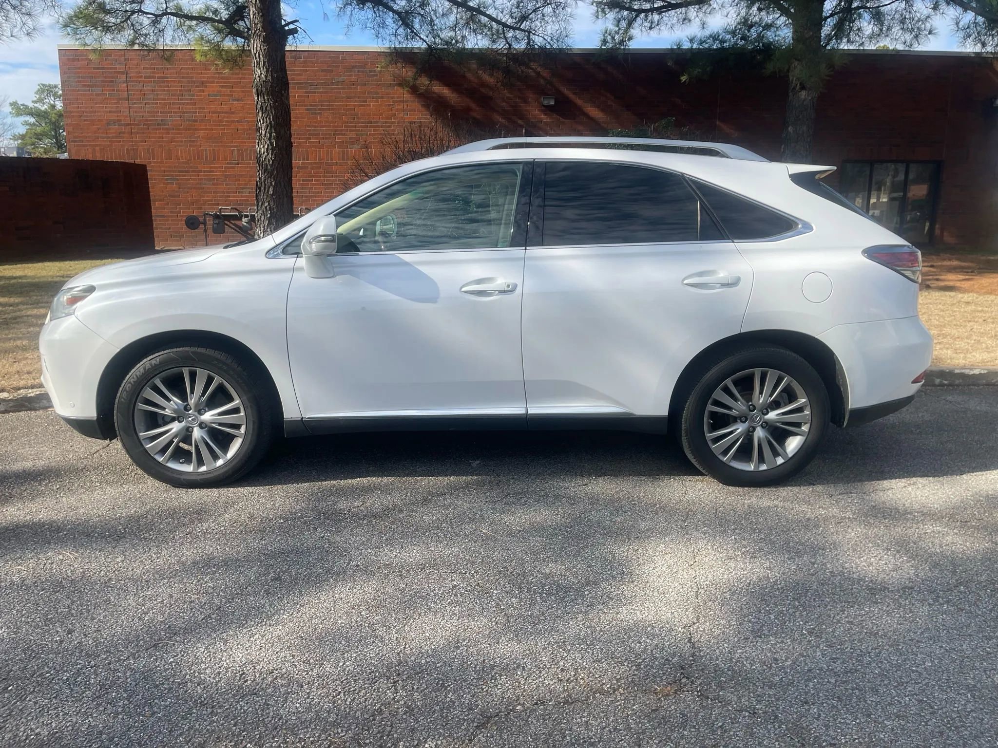 Used 2013 Lexus RX 350 FWD w/ Navigation Pkg image 2