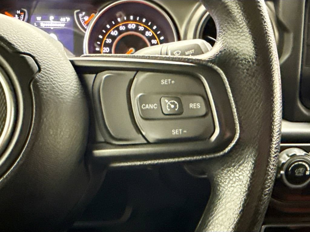 Used 2021 Jeep Gladiator Sport image 12