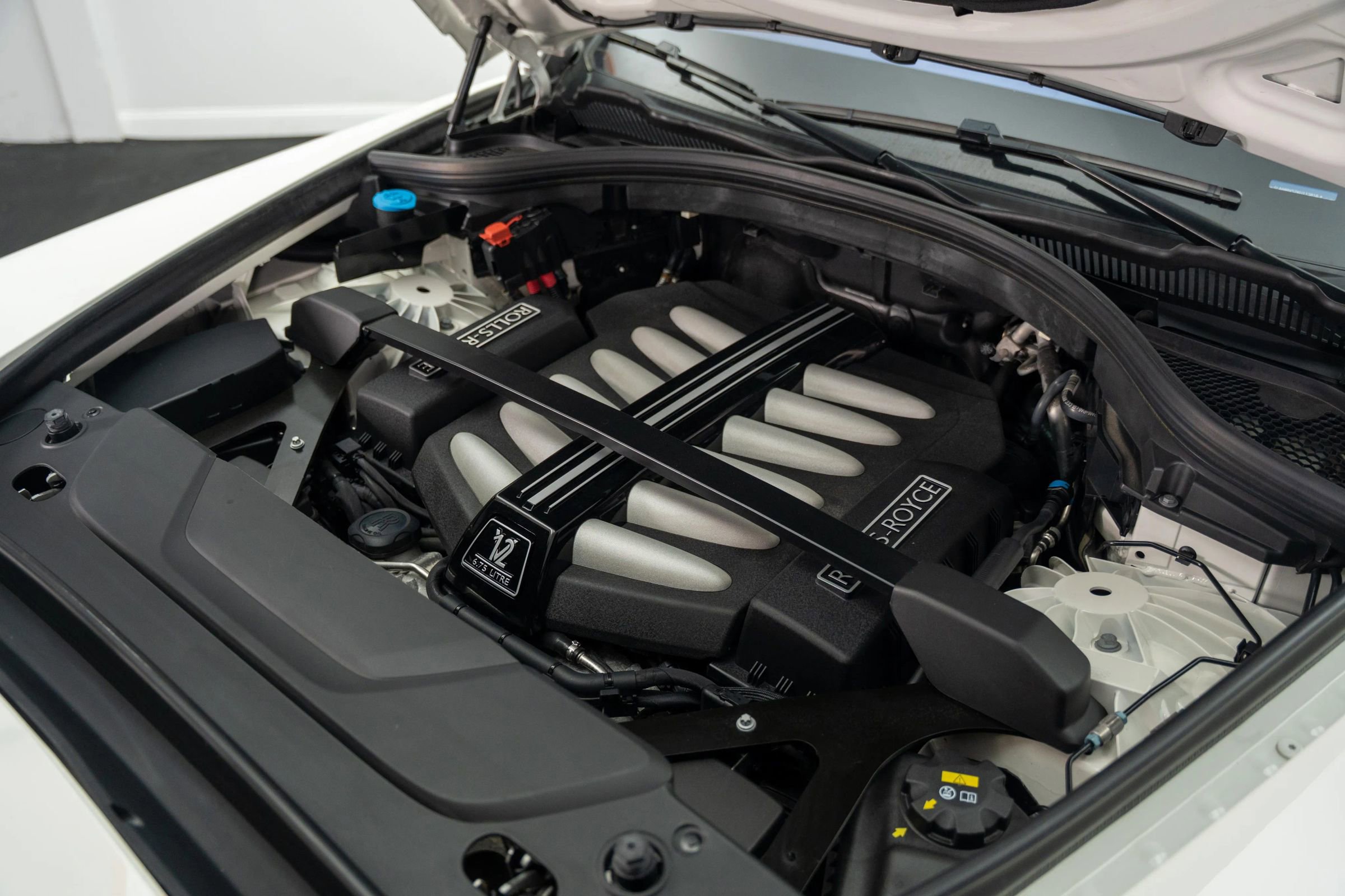 Used 2019 Rolls-Royce Cullinan image 16