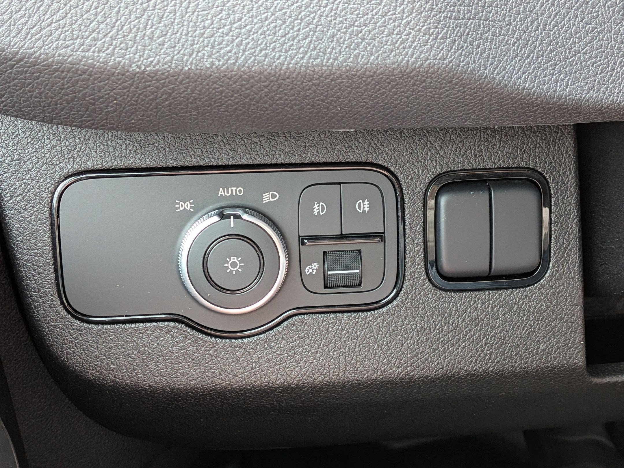 Used 2024 Mercedes-Benz Sprinter 2500 image 18