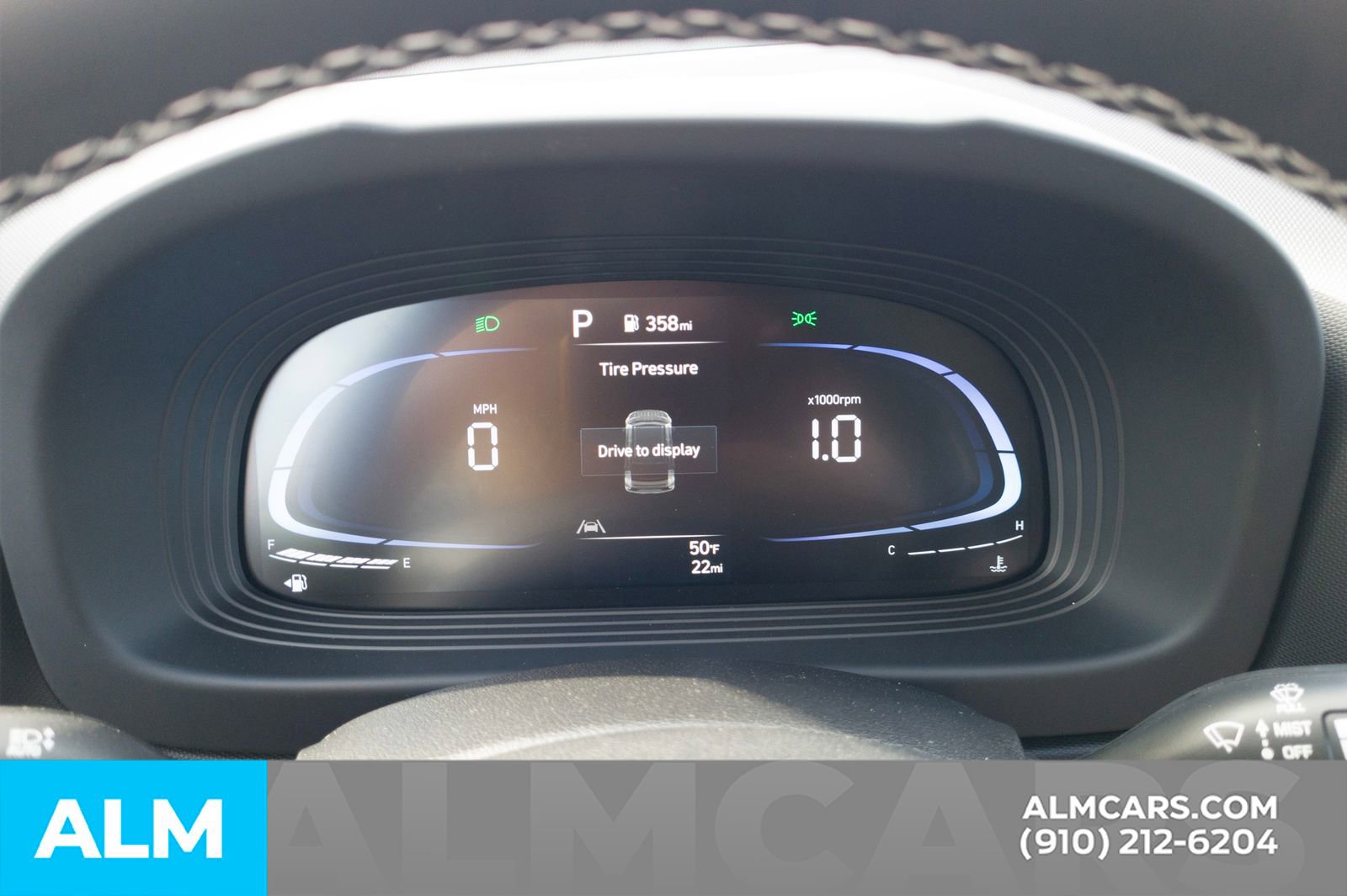 Used 2025 Hyundai Venue Limited image 30