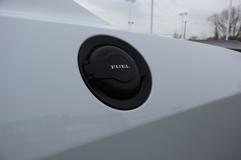 Used 2016 Dodge Challenger SRT Hellcat image 30