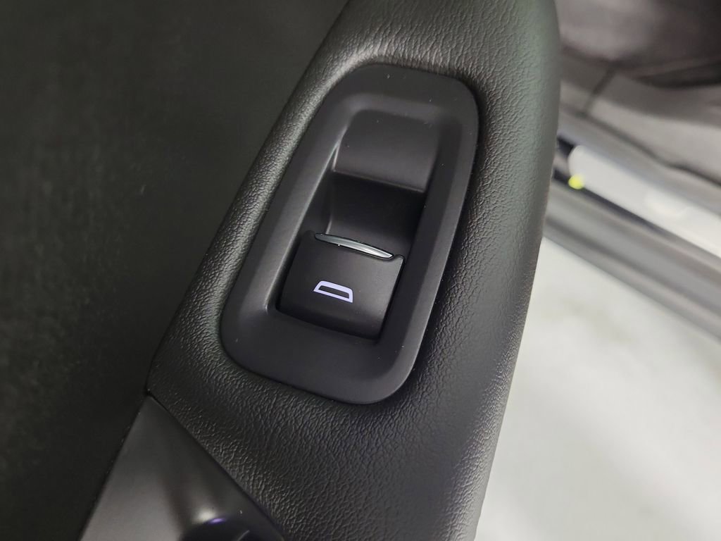 Used 2023 Cadillac XT6 Premium Luxury w/ Technology Package FWD image 15
