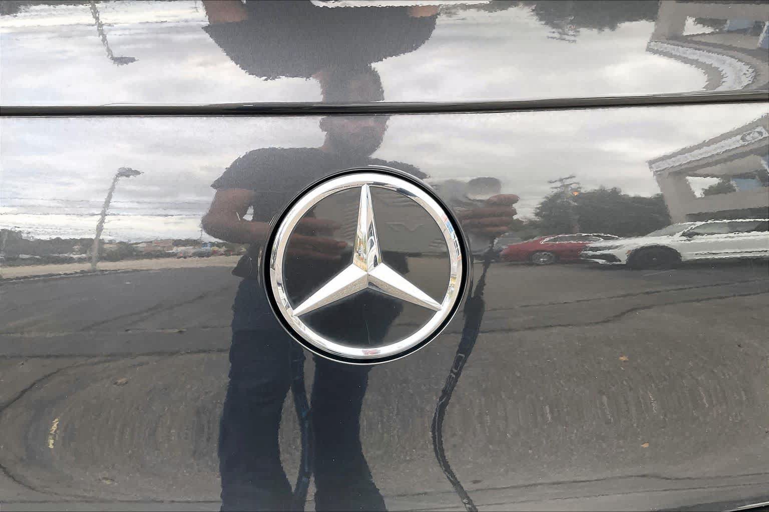 Used 2020 Mercedes-Benz GLC 300 4MATIC Coupe image 32