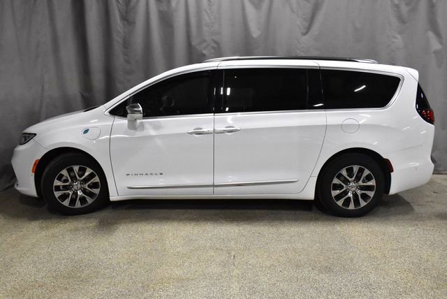 Used 2022 Chrysler Pacifica Pinnacle image 6