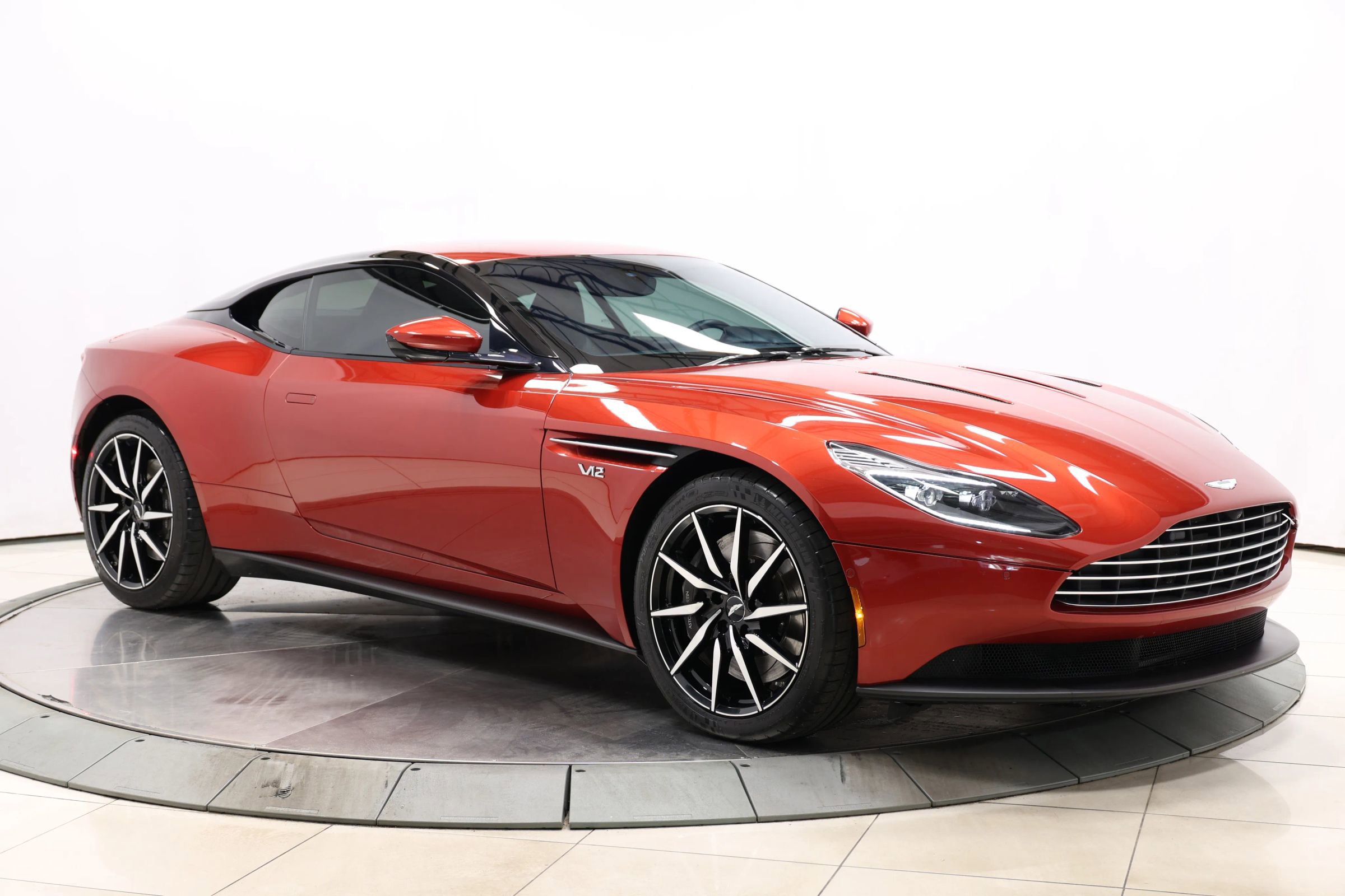 Used 2018 Aston Martin DB11 V12 image 76