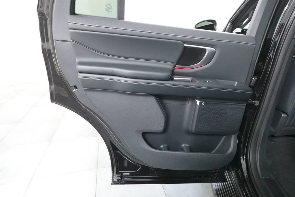 New 2026 Ford Expedition Platinum image 25