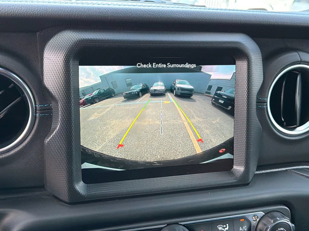 Used 2022 Jeep Wrangler Unlimited Rubicon 4xe w/ Steel Bumper Group AWD/4WD image 27
