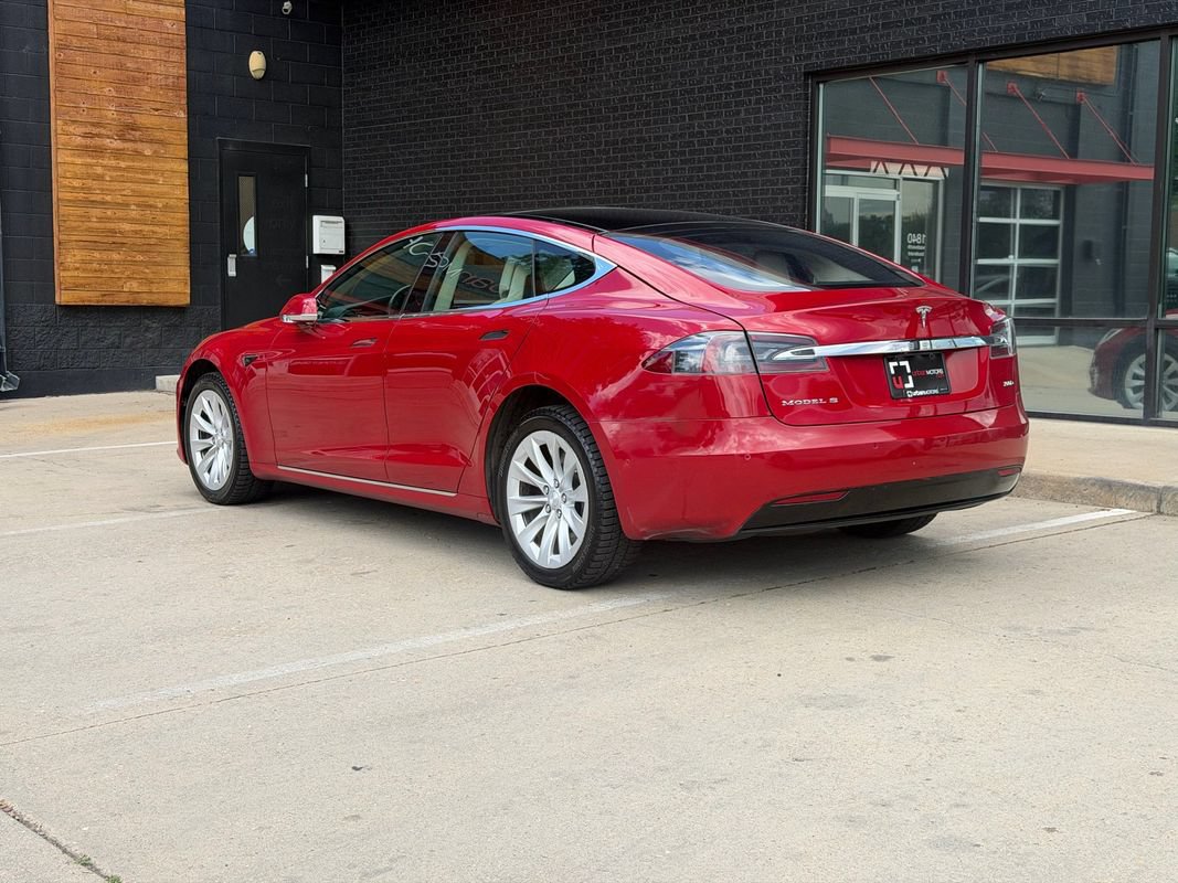 Used 2017 Tesla Model S 100D AWD/4WD image 3
