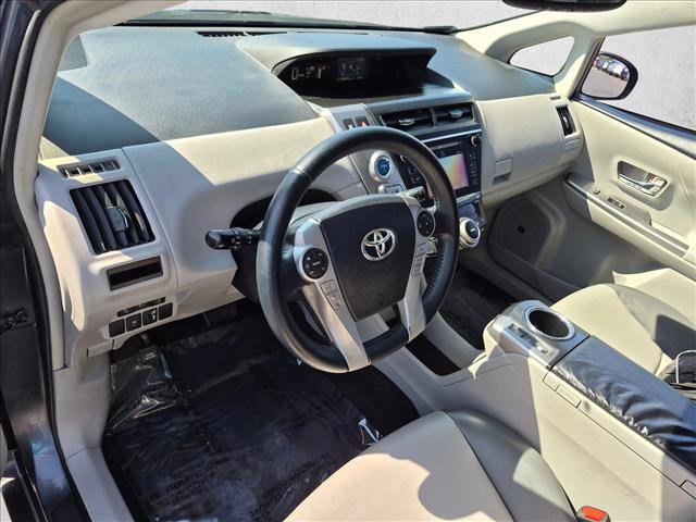 Used 2016 Toyota Prius V Five w/ Advanced Technology Package FWD image 10