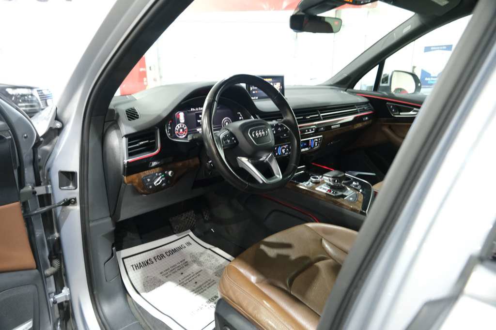 Used 2017 Audi Q7 3.0T Prestige image 16