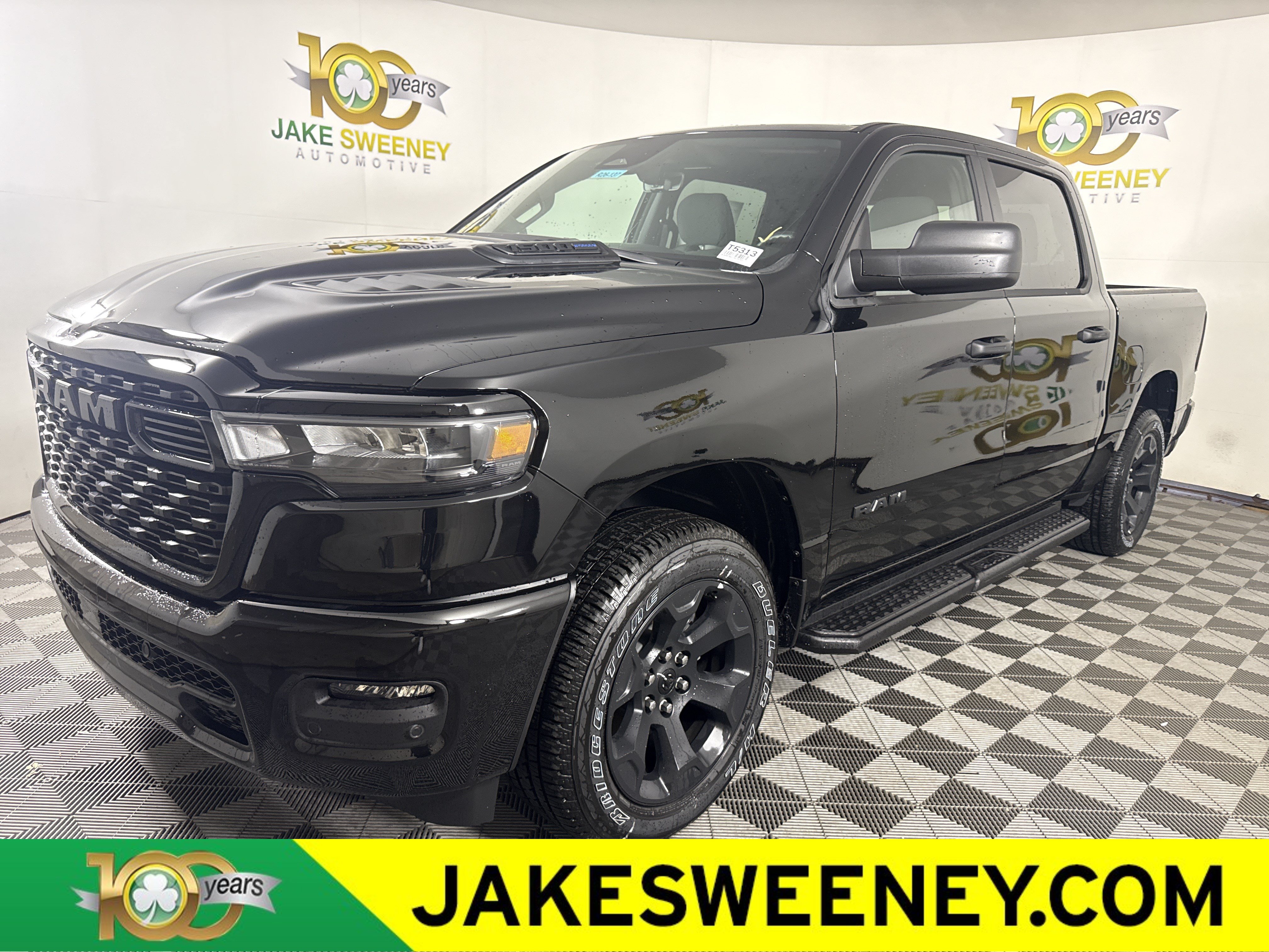 New 2026 RAM 1500 Express AWD/4WD image 4