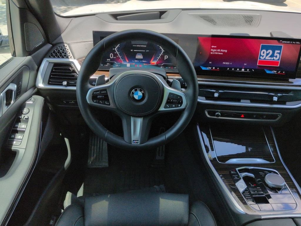 New 2026 BMW X5 xDrive40i w/ M Sport Package AWD/4WD image 16