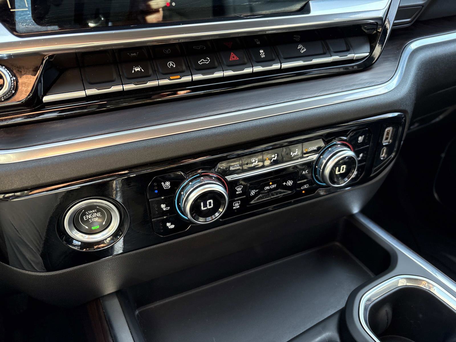 Certified 2022 GMC Sierra 1500 SLT w/ SLT Convenience Package image 23