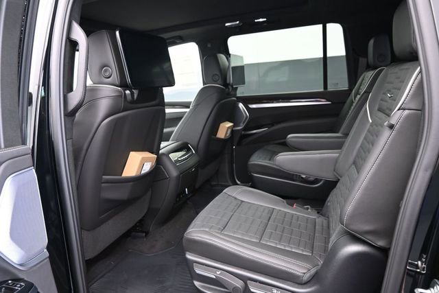 New 2026 Cadillac Escalade ESV Platinum Sport AWD/4WD image 13