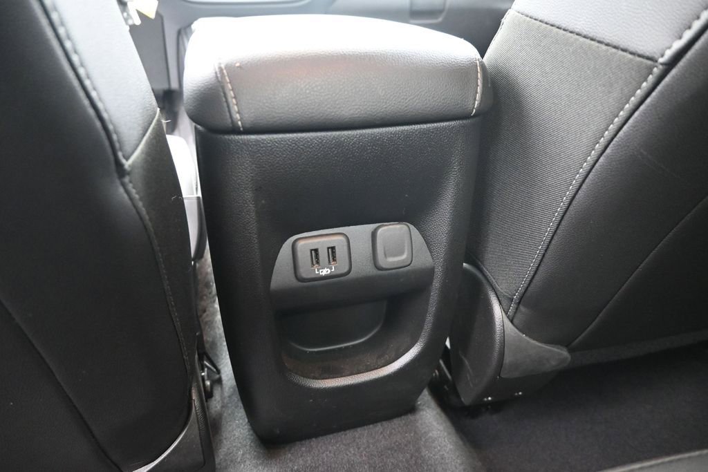 Used 2020 Chevrolet Colorado LT w/ Luxury Package AWD/4WD image 13