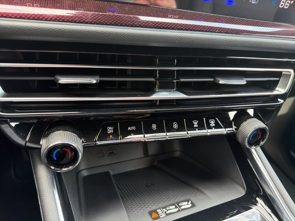 New 2026 Chevrolet Traverse Z71 w/ Enhanced Driving Package image 19