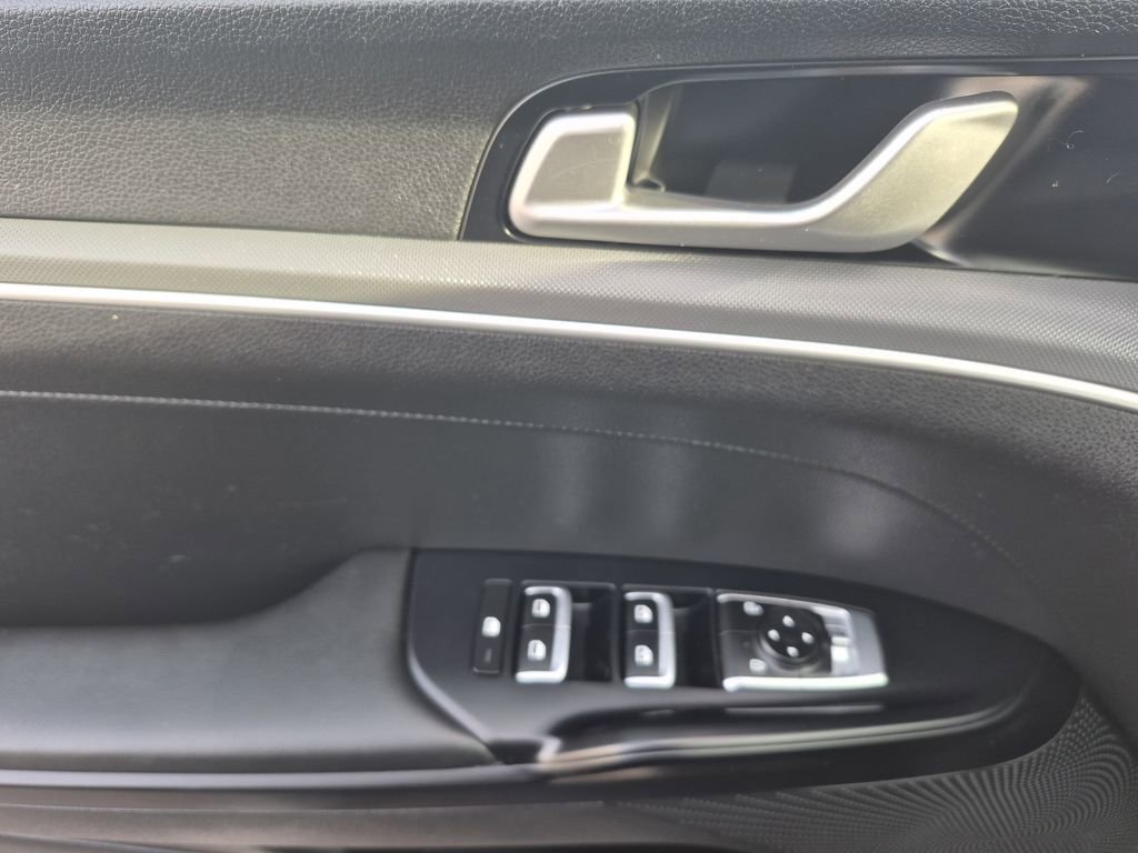Certified 2023 Kia K5 GT-Line image 9