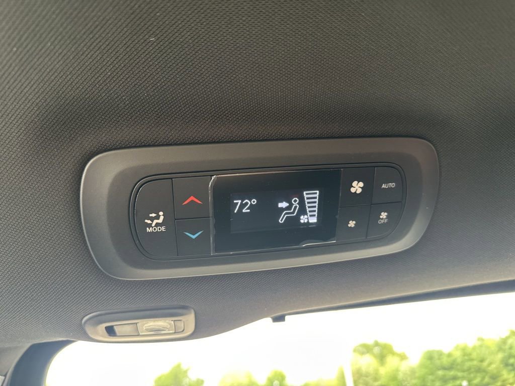 New 2026 Chrysler Pacifica Select image 23