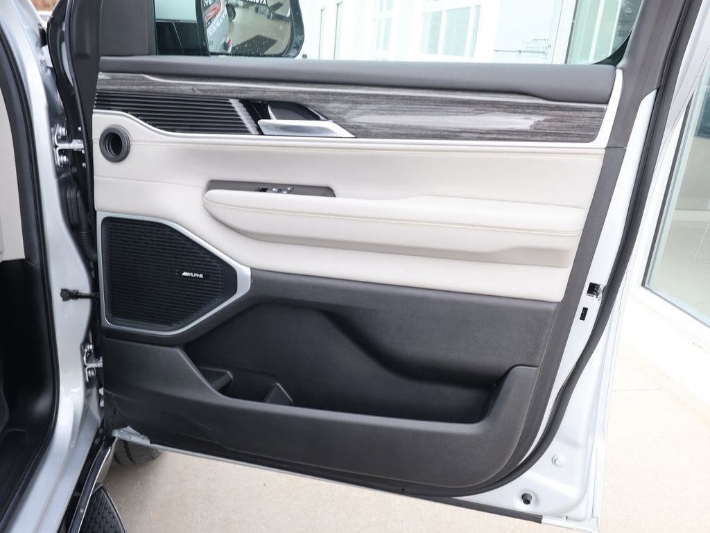 Used 2022 Jeep Wagoneer Series II image 38