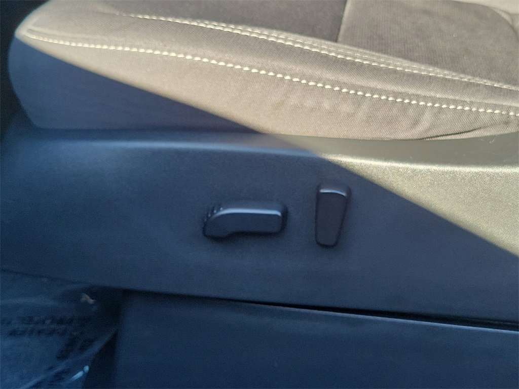 Certified 2023 Nissan Frontier SV w/ SV Convenience Package image 14