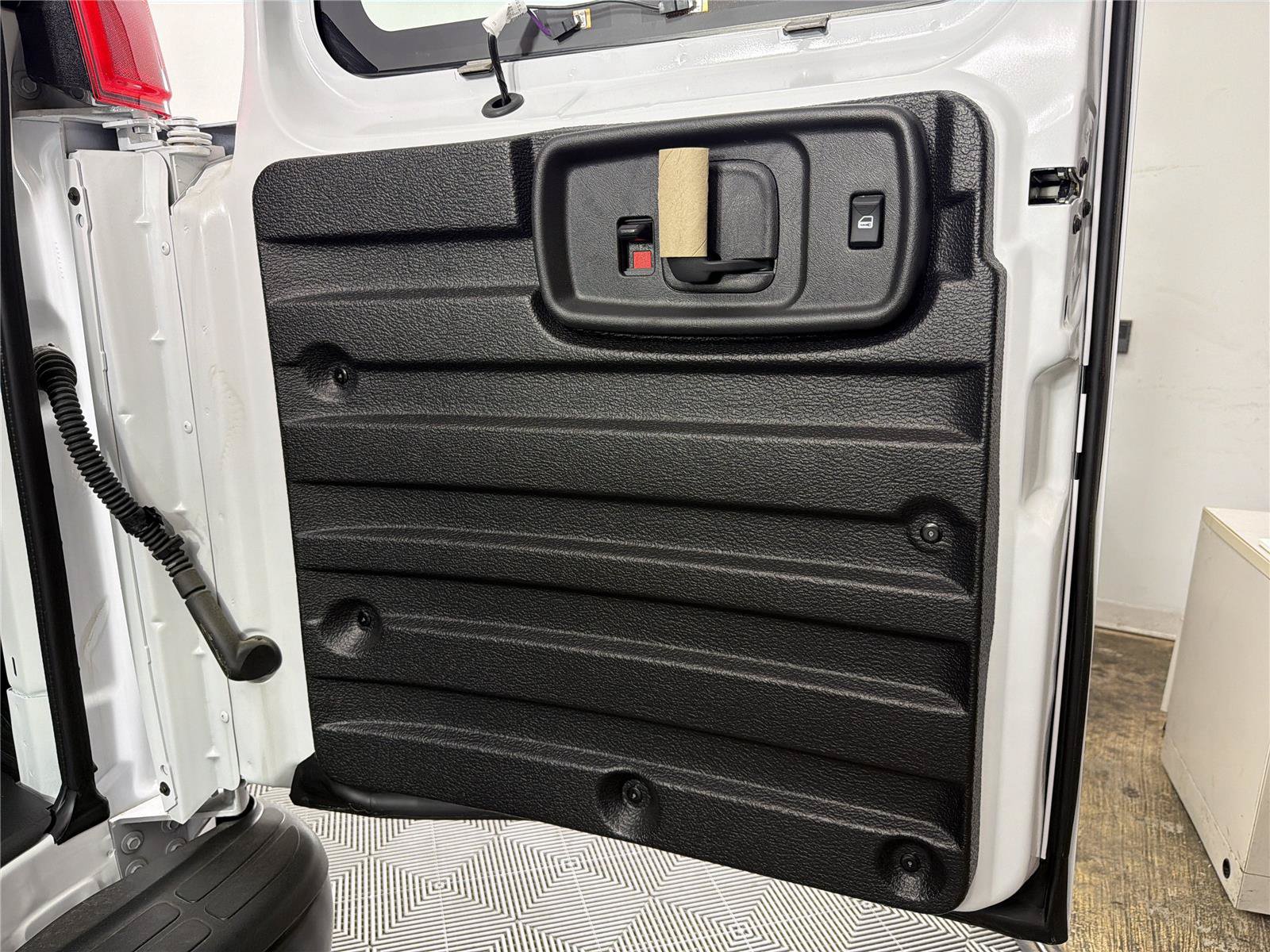 New 2025 GMC Savana 2500 w/ Driver Convenience Package RWD image 19