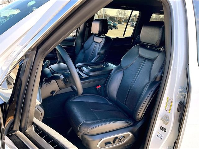 Used 2024 Jeep Wagoneer L Series II w/ Flexible Seating Group image 10