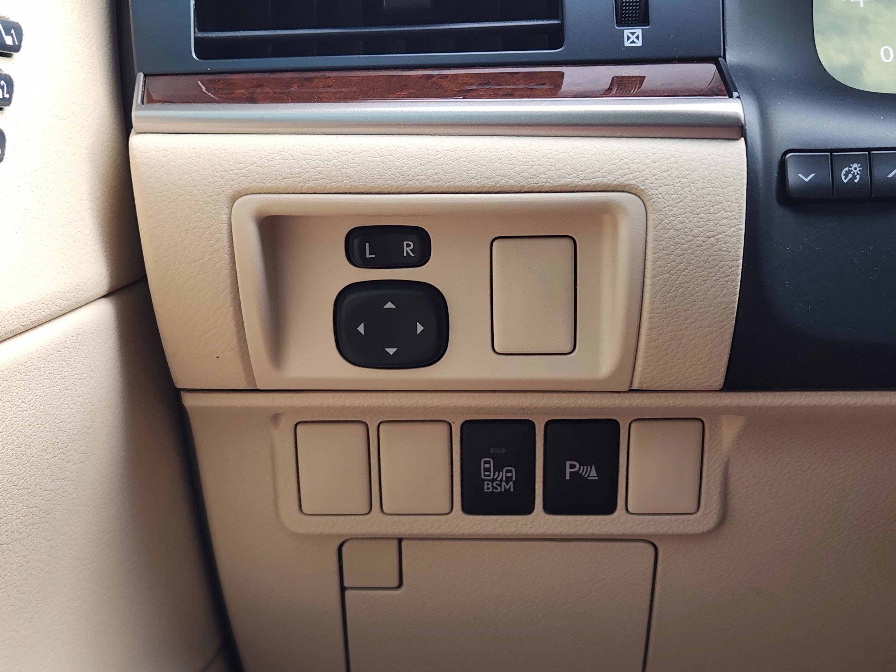 Used 2015 Lexus ES 350 w/ Luxury Package FWD image 21