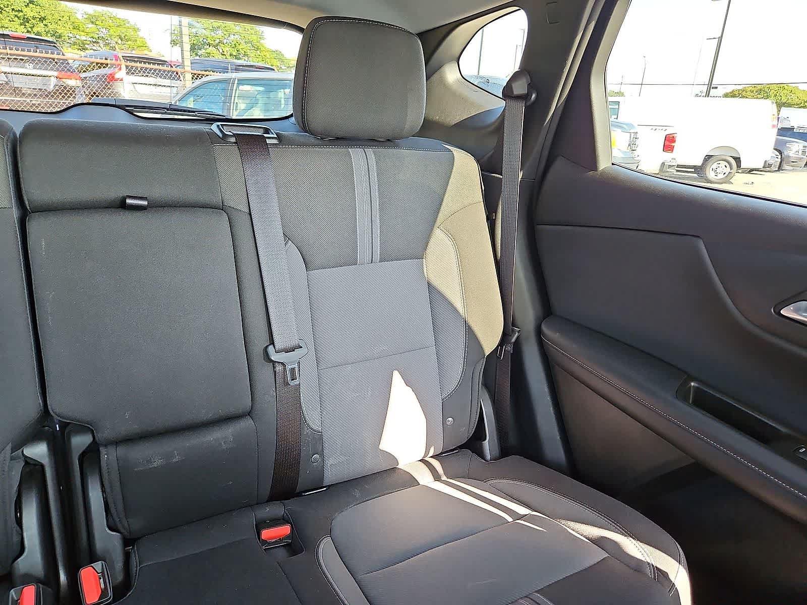 Used 2025 Chevrolet Blazer LT FWD image 15