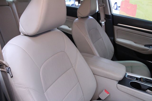 Used 2019 Nissan Altima 2.5 Platinum image 11