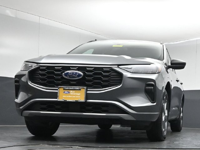 Certified 2024 Ford Escape ST-Line w/ Tech Pack #1 AWD/4WD image 39