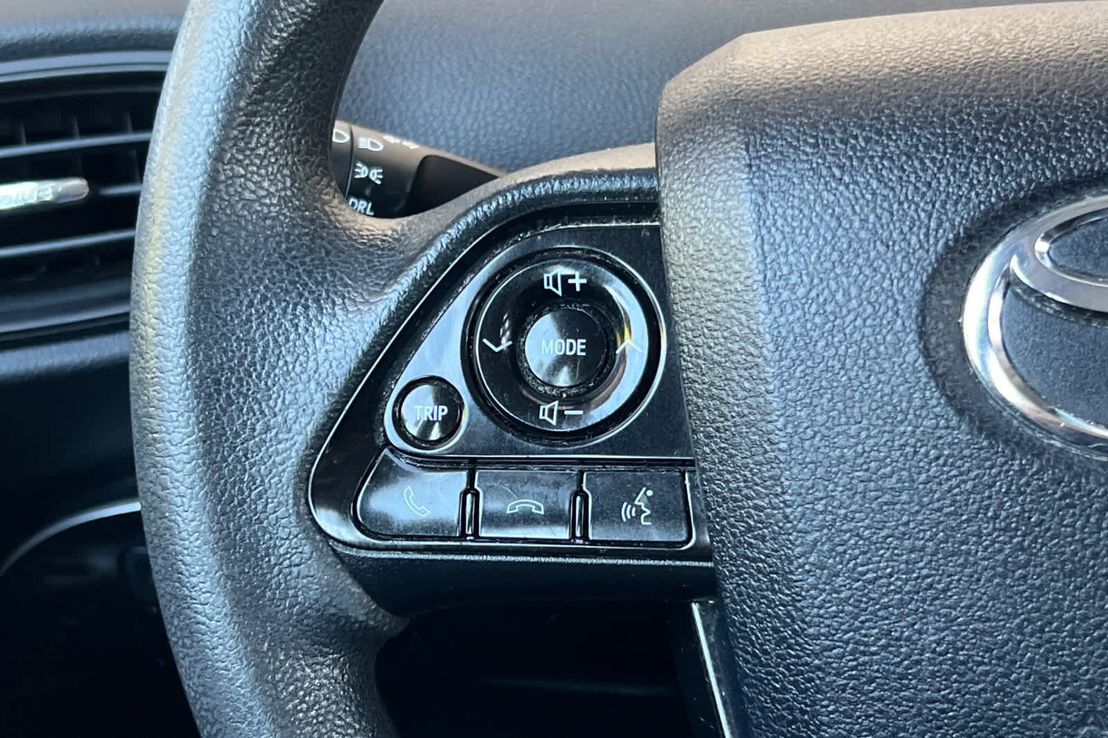 Used 2021 Toyota Prius LE FWD image 25