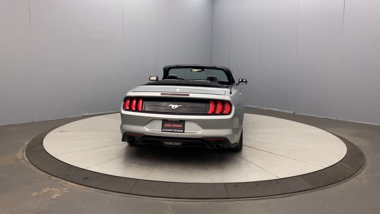 Used 2023 Ford Mustang Premium RWD image 4