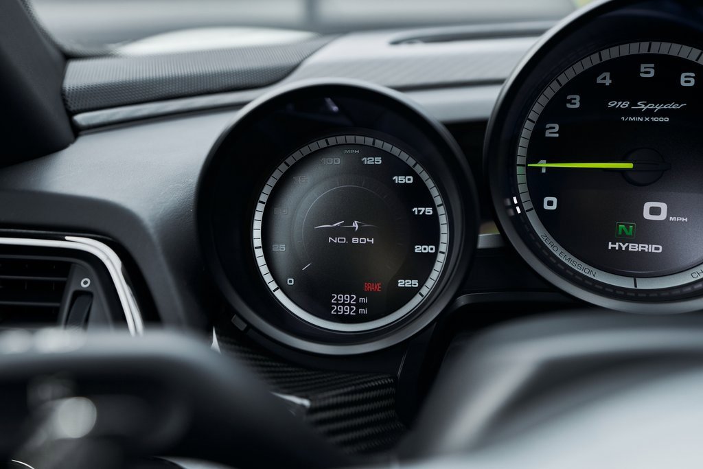 Used 2015 Porsche 918 Spyder image 74