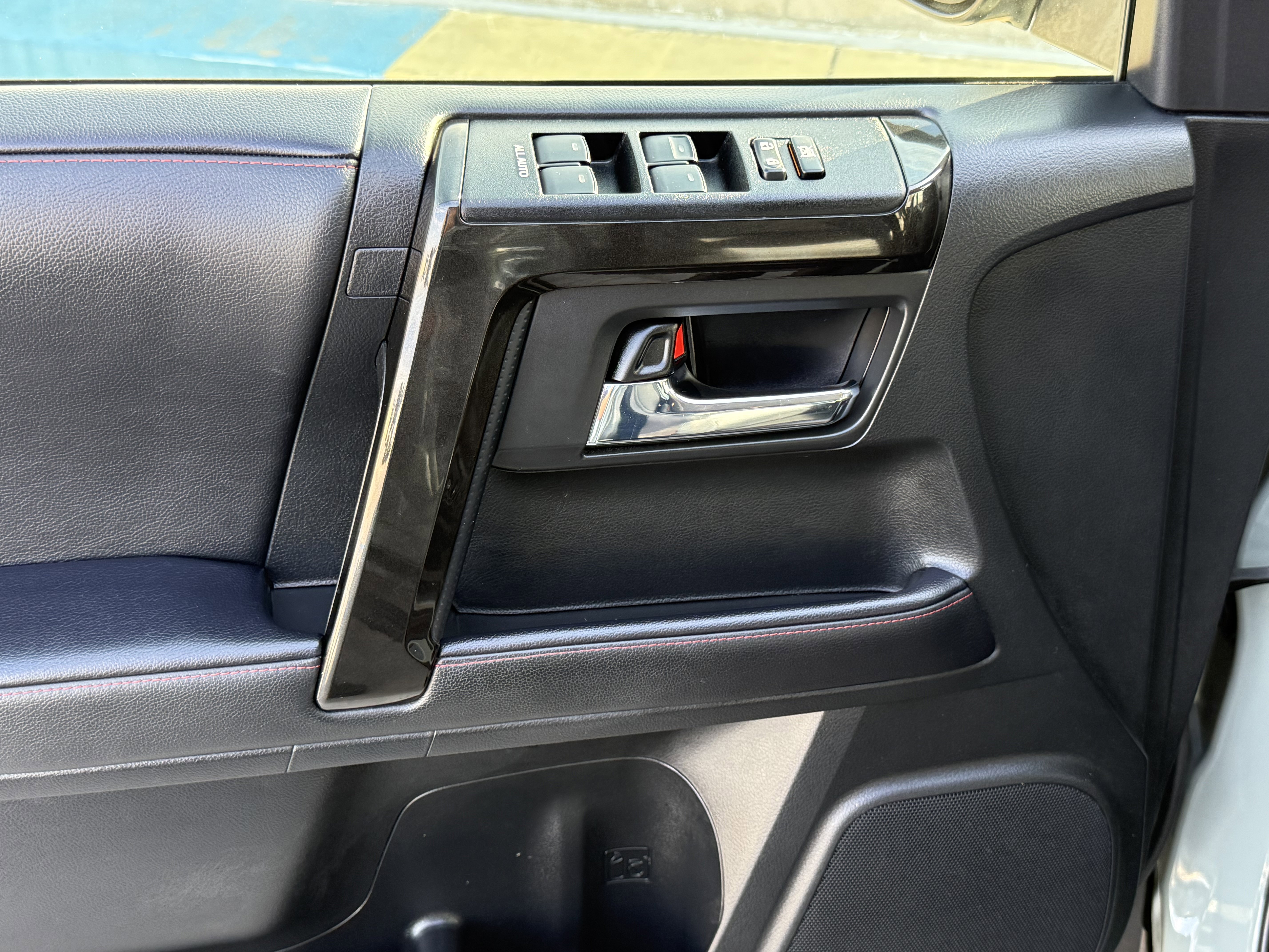 Used 2022 Toyota 4Runner TRD Off-Road Premium w/ TRD Black Wheel Package (TMS) image 16