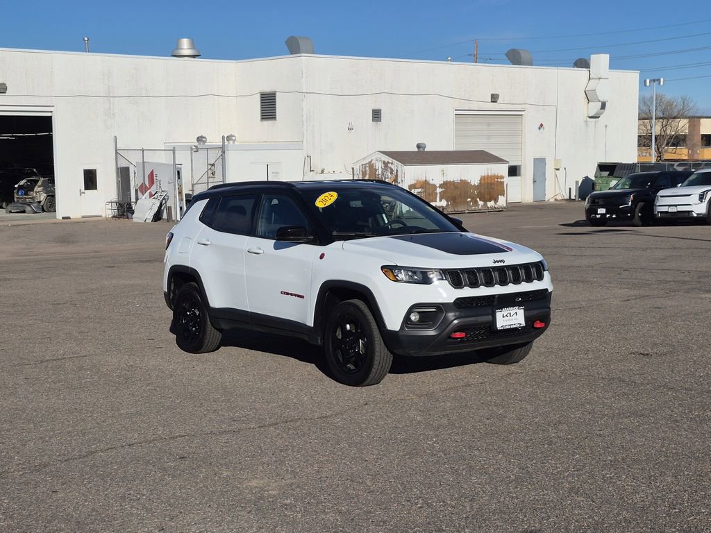 Used 2024 Jeep Compass Trailhawk image 2