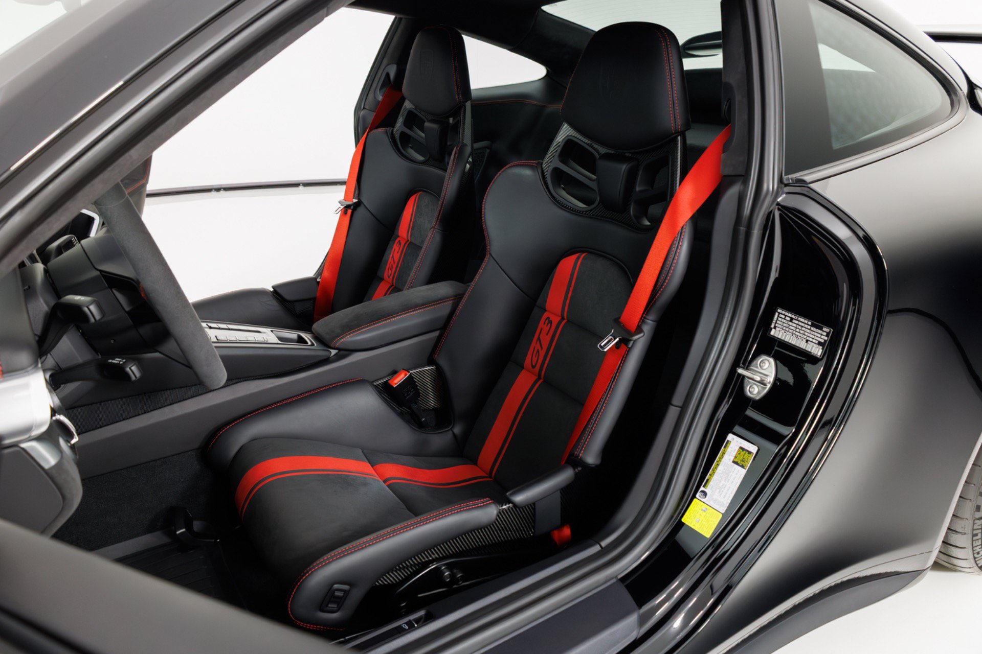 Used 2018 Porsche 911 GT3 RWD image 16