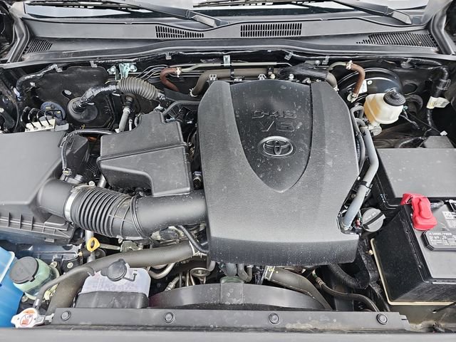 Used 2023 Toyota Tacoma TRD Sport w/ TRD Premium Sport Package AWD/4WD image 32