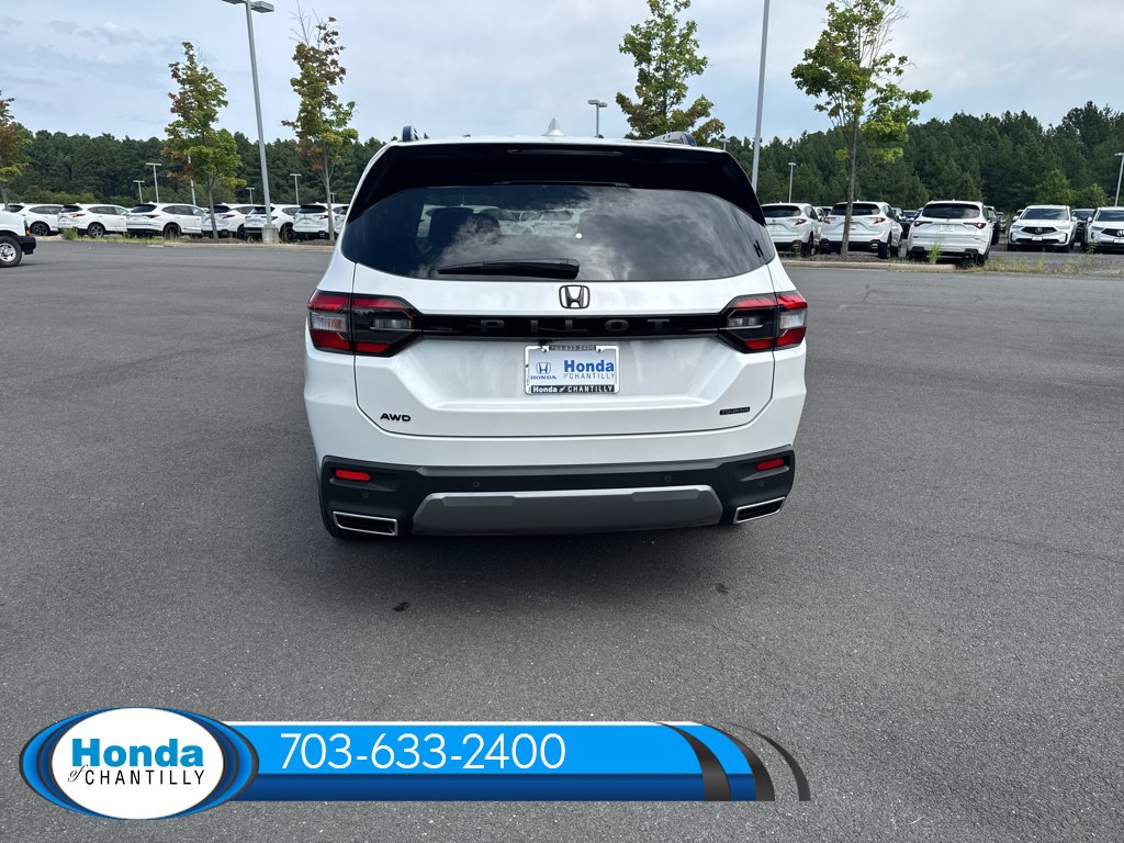 New 2026 Honda Pilot Touring image 6
