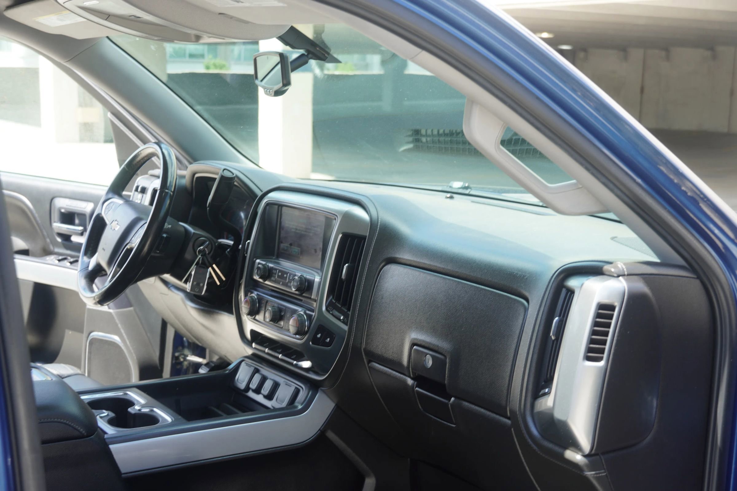 Used 2015 Chevrolet Silverado 1500 LTZ Z71 AWD/4WD image 36