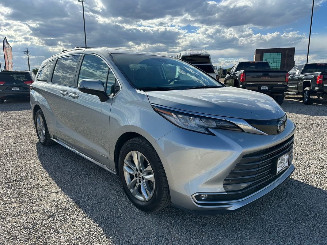 Used 2021 Toyota Sienna Limited