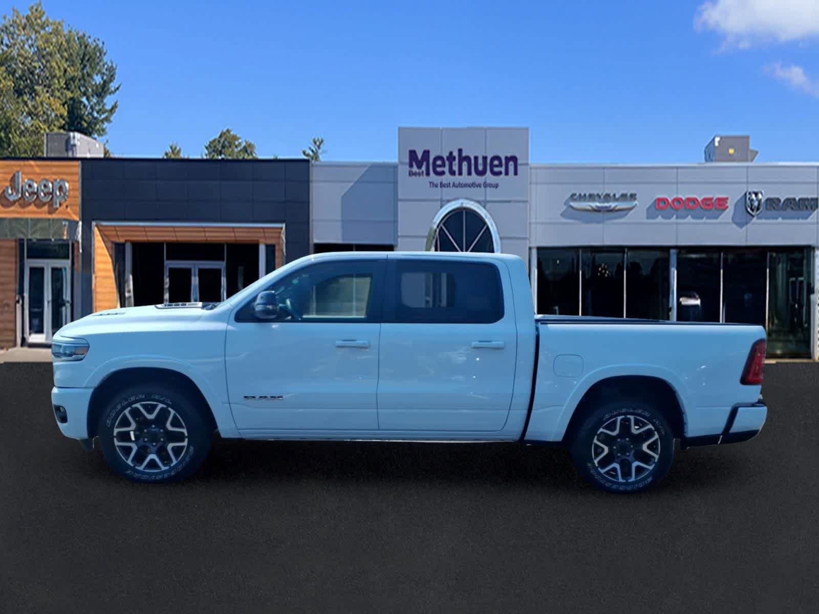 Used 2025 RAM 1500 Laramie w/ Sport Appearance Package AWD/4WD image 7